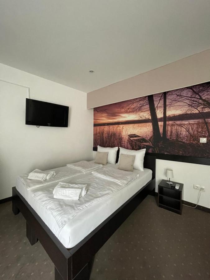 Apartments & Rooms Villa Zaad Free Parking Мостар Екстер'єр фото