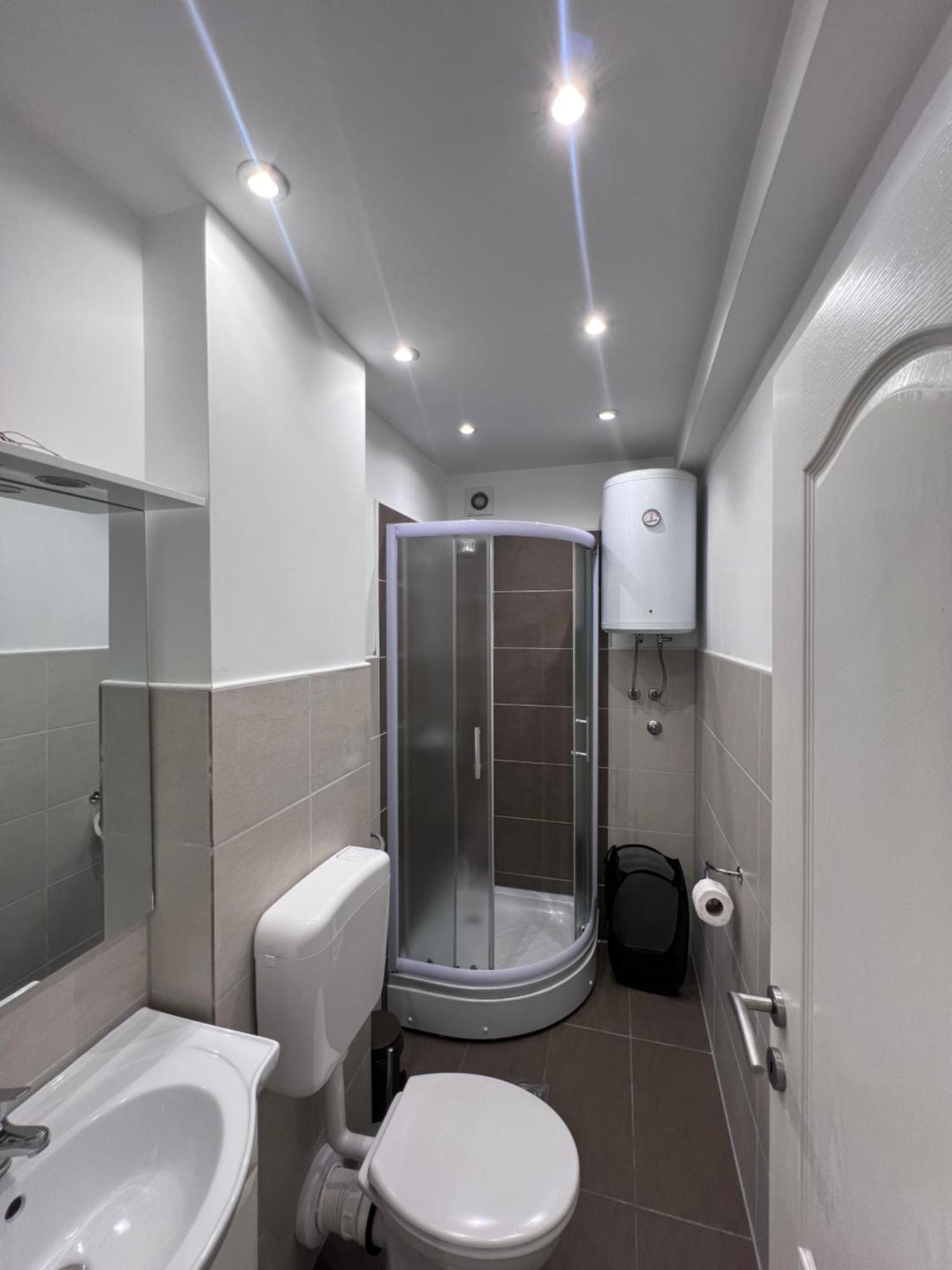 Apartments & Rooms Villa Zaad Free Parking Мостар Екстер'єр фото