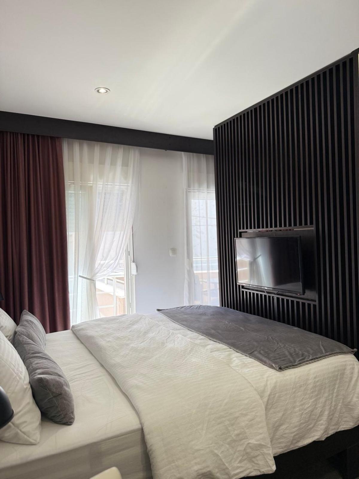 Apartments & Rooms Villa Zaad Free Parking Мостар Екстер'єр фото